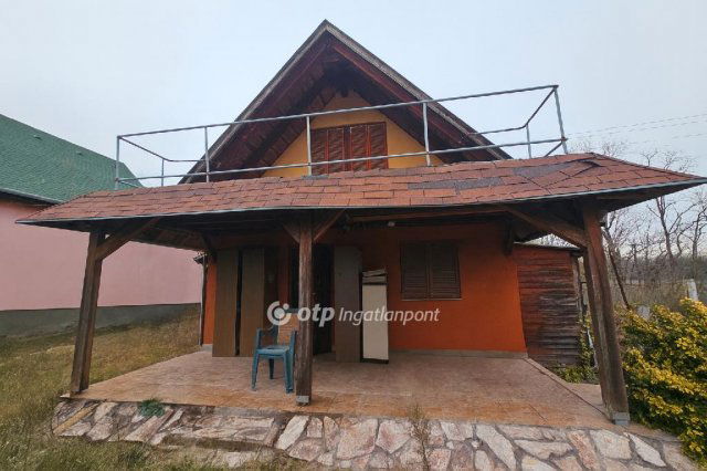 Eladó családi ház, Délegyházán 64.9 M Ft, 1+2 szobás