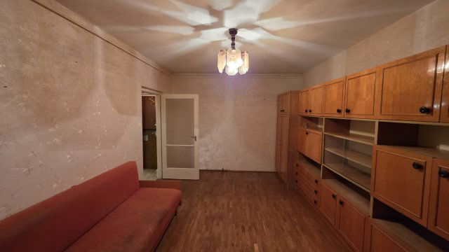 Eladó panellakás, Székesfehérvárott 36.99 M Ft, 1+1 szobás