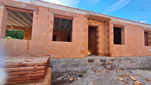 Eladó ikerház, Gödöllőn 125 M Ft, 5 szobás