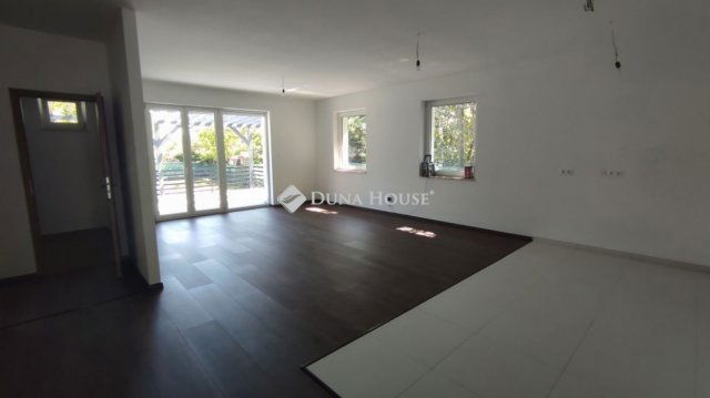 Eladó családi ház, Érden 164.8 M Ft, 4+1 szobás