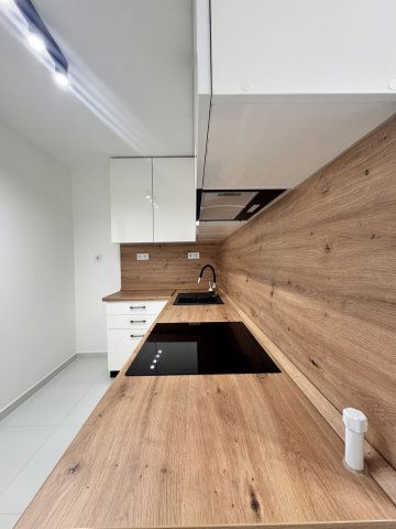 Eladó panellakás, Pécsett, Sarolta utcában 47.9 M Ft, 2 szobás