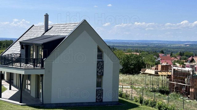 Eladó családi ház, Cserszegtomajon 217 M Ft, 20 szobás