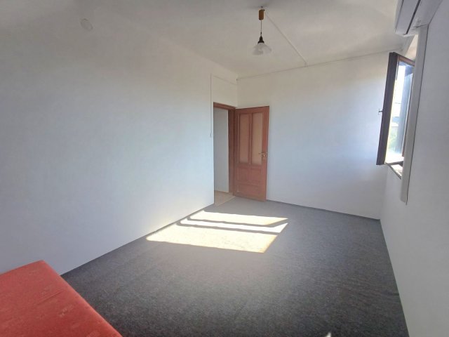 Eladó téglalakás, Debrecenben 32 M Ft, 3 szobás