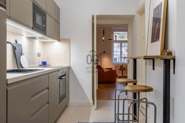 Eladó téglalakás, Budapesten, I. kerületben 85 M Ft, 1 szobás