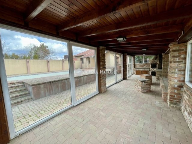 Eladó családi ház, Vecsésen 149.9 M Ft, 4+1 szobás