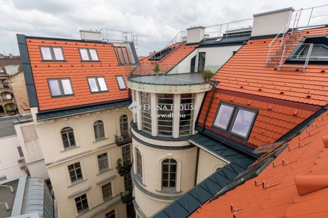 Eladó téglalakás, Budapesten, VI. kerületben 399.96 M Ft