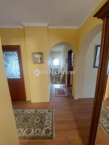 Eladó családi ház, Erdőkertesen 156.99 M Ft, 4+1 szobás