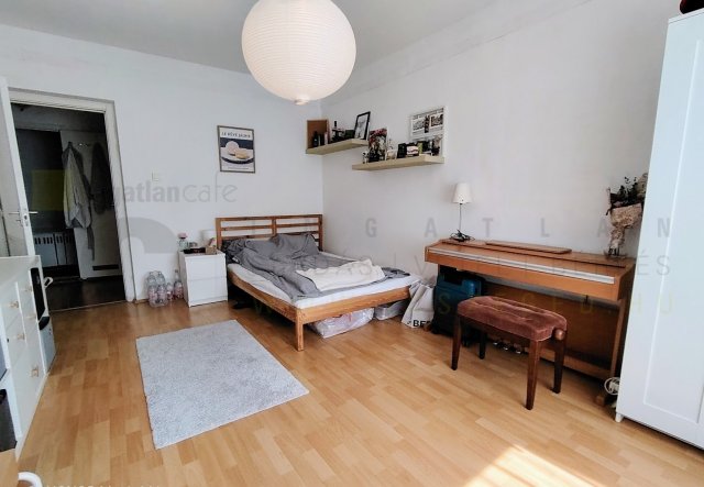Eladó panellakás, Szegeden, Molnár utcában 59.9 M Ft, 1+2 szobás