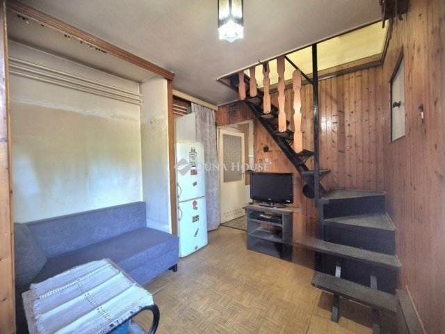 Eladó családi ház, Budapesten, III. kerületben 65 M Ft, 3 szobás