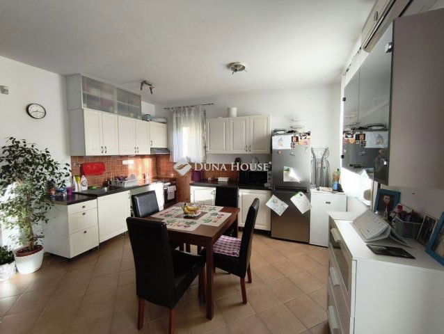 Eladó téglalakás, Budapesten, XIII. kerületben 93 M Ft, 3 szobás