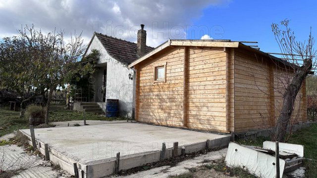 Eladó nyaraló, Somogyszentpálon 15 M Ft, 5+1 szobás
