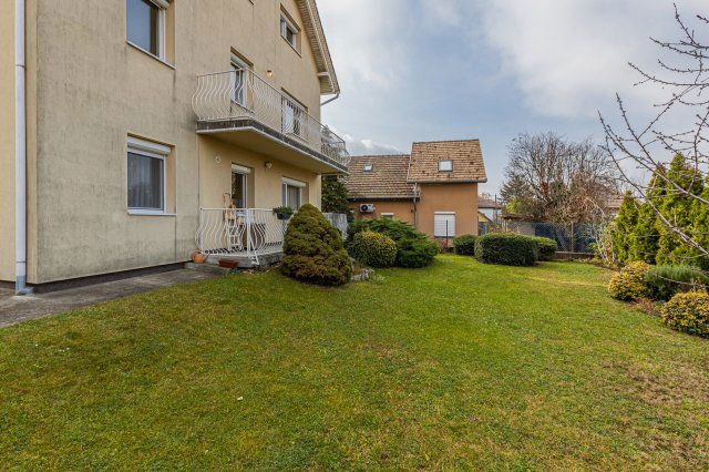 Eladó téglalakás, Budapesten, XVI. kerületben 158 M Ft, 5 szobás