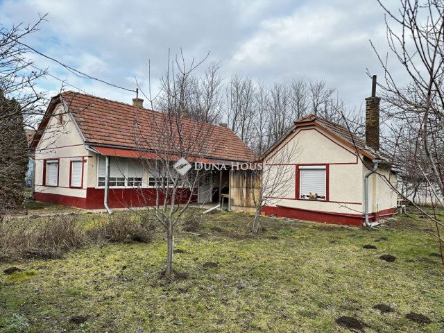 Eladó családi ház, Nagyszokolyon 13 M Ft, 3 szobás