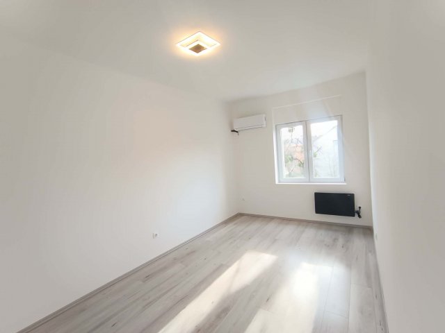 Eladó téglalakás, Komlón 34.9 M Ft, 2 szobás