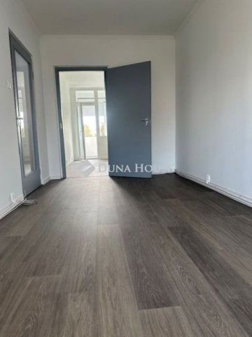 Eladó panellakás, Budapesten, XV. kerületben 82 M Ft, 3+1 szobás