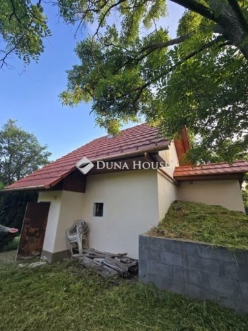 Eladó nyaraló, Pécsett 15 M Ft, 2 szobás / költözzbe.hu