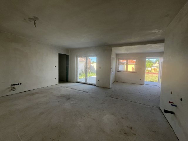 Eladó családi ház, Gyömörén 49.9 M Ft, 4 szobás