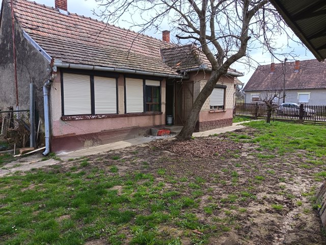 Eladó családi ház, Lengyeltótiban 26.5 M Ft, 2 szobás