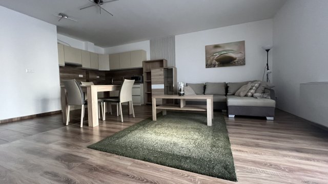 Kiadó téglalakás, albérlet, Debrecenben 280 E Ft / hó, 2 szobás