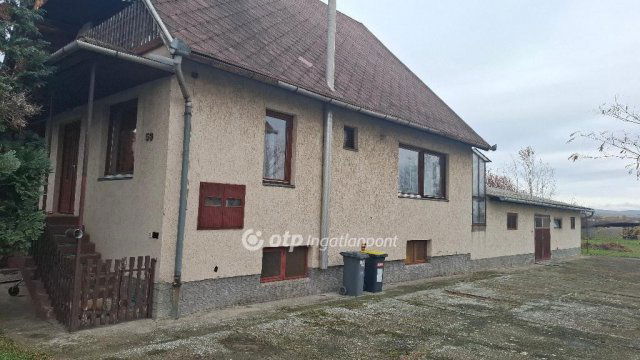 Eladó családi ház, Domoszlón 35.5 M Ft, 5 szobás