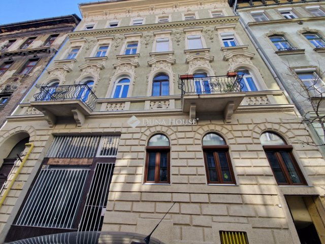 Eladó téglalakás, Budapesten, VII. kerületben 17.9 M Ft