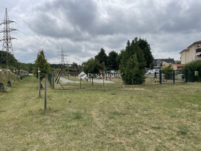 Eladó téglalakás, Gödön 71.9 M Ft, 4 szobás