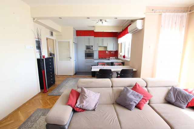 Eladó téglalakás, Debrecenben 68.8 M Ft, 2 szobás