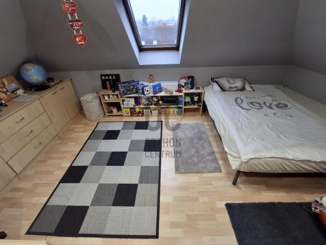 Eladó családi ház, Cegléden 118 M Ft, 4 szobás