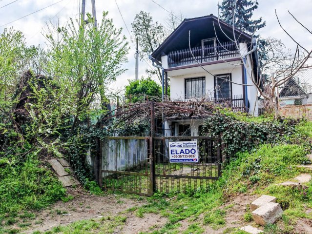 Eladó nyaraló, Vértesszőlősön 8 M Ft, 3 szobás