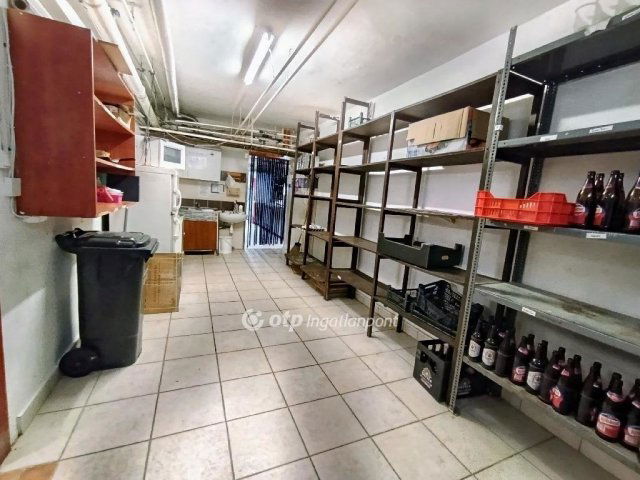 Eladó üzlethelyiség, Szolnokon 22 M Ft / költözzbe.hu