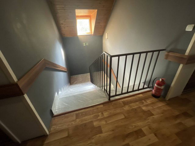 Eladó családi ház, Mocsán 460 M Ft, 24+2 szobás