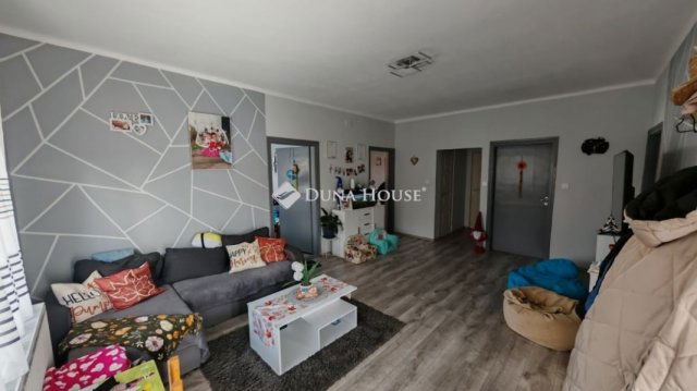 Eladó családi ház, Káváson 46.9 M Ft, 4 szobás