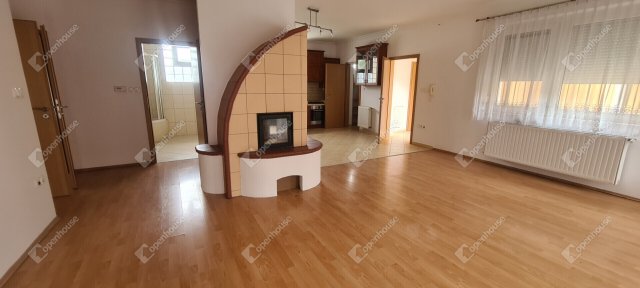 Eladó ikerház, Vámosszabadin 99.9 M Ft, 2 szobás