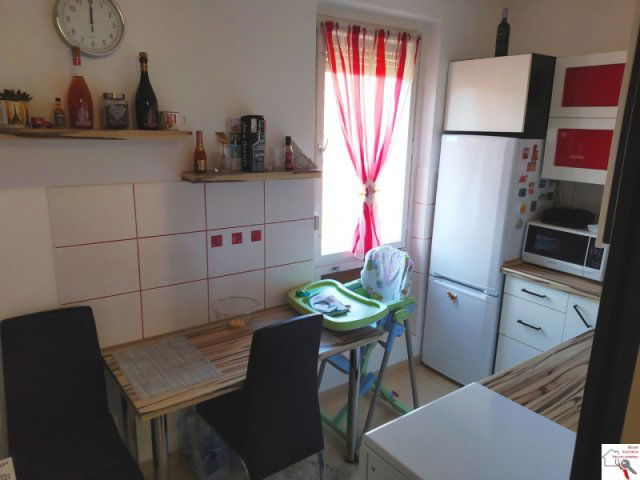 Eladó panellakás, Pécsett 45.5 M Ft, 2 szobás