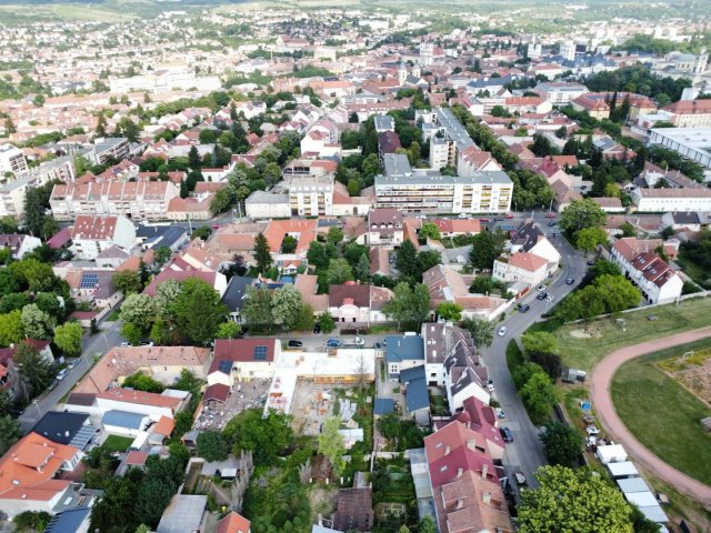 Eladó családi ház, Egerben, Tizeshonvéd utcában 138 M Ft