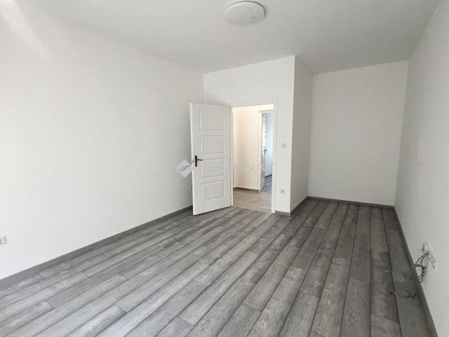 Eladó téglalakás, Zalaegerszegen 38 M Ft, 2 szobás