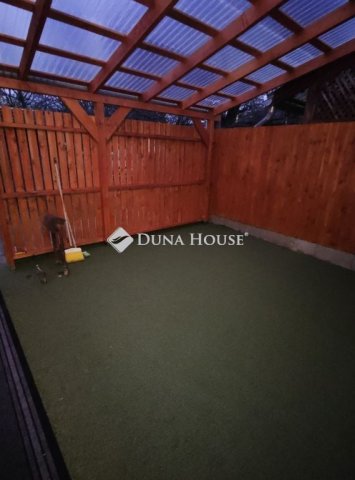 Eladó téglalakás, Vácon 51.99 M Ft, 2 szobás