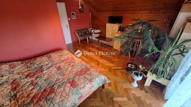 Eladó családi ház, Székesfehérvárott 131 M Ft, 6 szobás