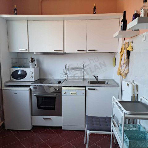 Kiadó panellakás, albérlet, XX. kerületben, Török Flóris utcában