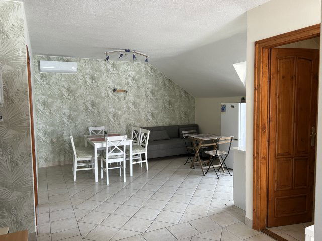 Eladó ikerház, Zalakaroson 51 M Ft, 6 szobás