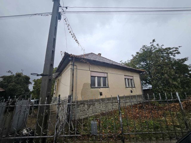 Eladó családi ház, Szurdokpüspökin 13.5 M Ft