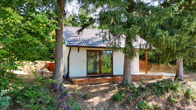 Eladó családi ház, Nógrádon, Tulipán utcában 36.5 M Ft