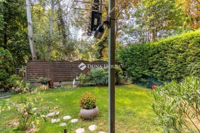 Eladó téglalakás, Budapesten, III. kerületben 189.9 M Ft