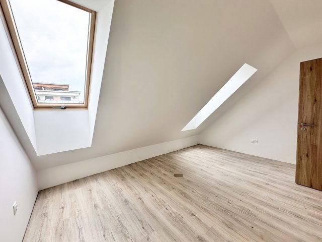 Eladó téglalakás, Szombathelyen 59.9 M Ft, 4 szobás