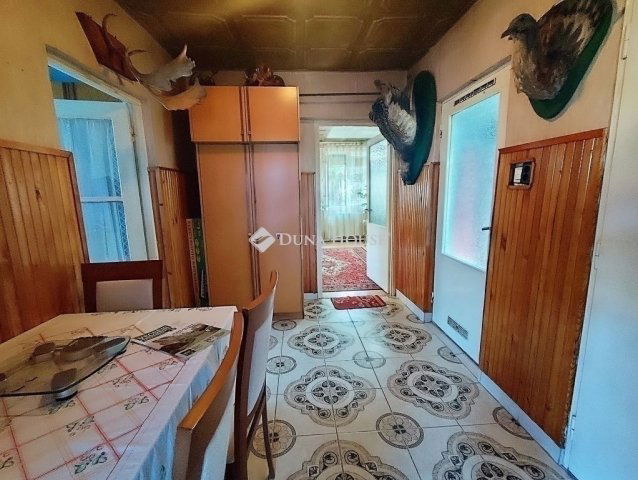 Eladó családi ház, Vecsésen 73 M Ft, 5 szobás