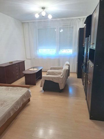 Kiadó panellakás, albérlet, Debrecenben 200 E Ft / hó, 2 szobás