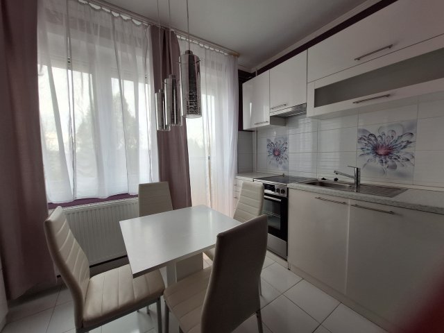 Eladó panellakás, Győrött 55.9 M Ft, 2 szobás