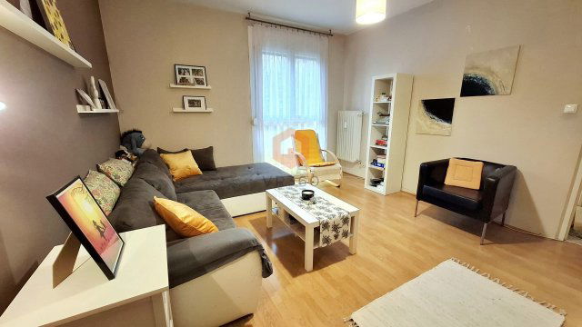 Eladó panellakás, Pécsett, Pollack Mihály utcában 55.9 M Ft