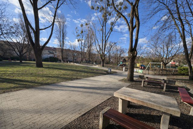 Eladó téglalakás, Budapesten, XI. kerületben, Karcag utcában