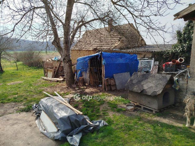 Eladó ikerház, Velényen 15.5 M Ft, 1+1 szobás